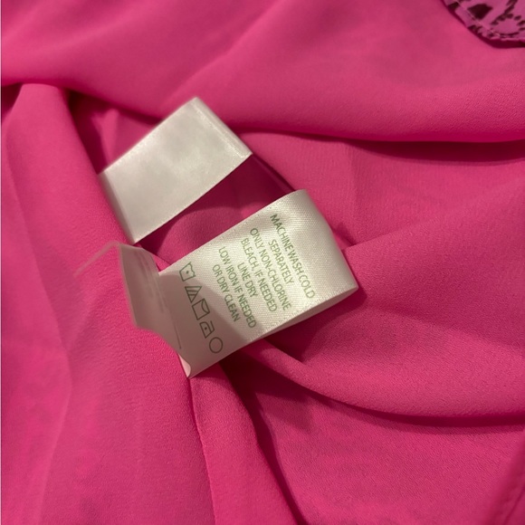 NEW! Lilly Pulitzer Deacon 3/4 Sleeve V Neck Cerise Pink Pattern Play Size 2 - Picture 12 of 15